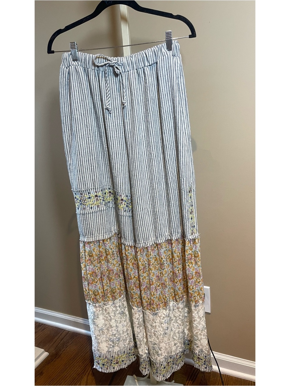 Bohemian Patchwork Wide-Leg Striped and Floral Pants - Picture 7 of 7